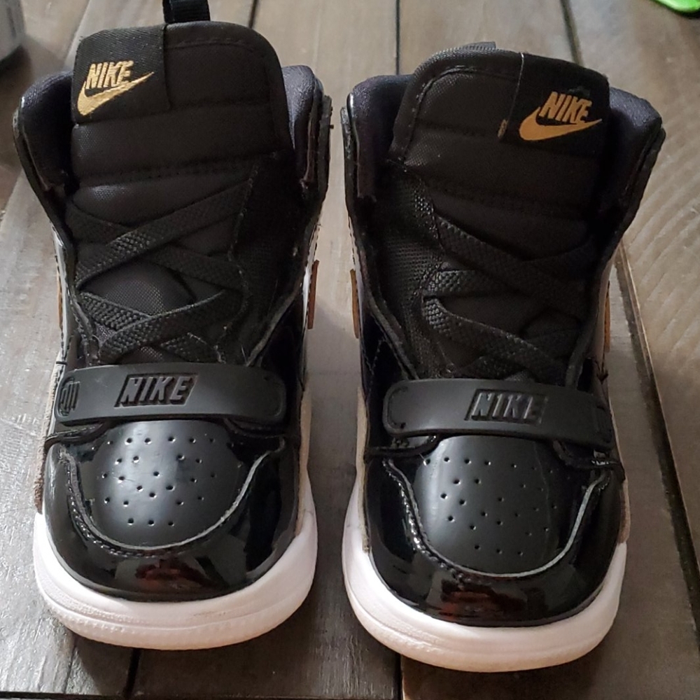 Air jordan legacy (toddler)